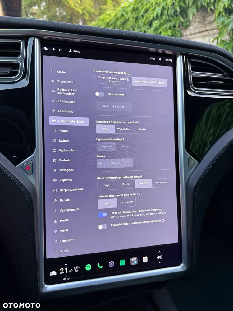 Tesla Model S 85 D - 24
