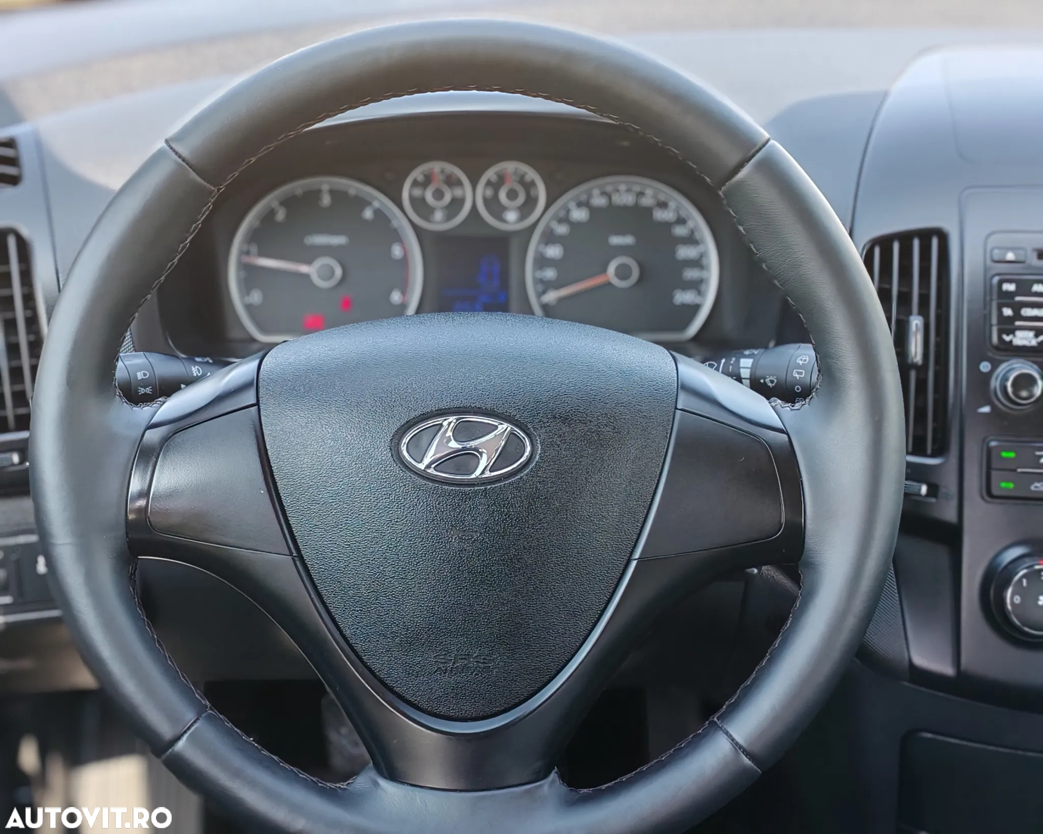 Hyundai i30 i30cw 1.6 CRDi UEFA EURO 2012 Edition - 13