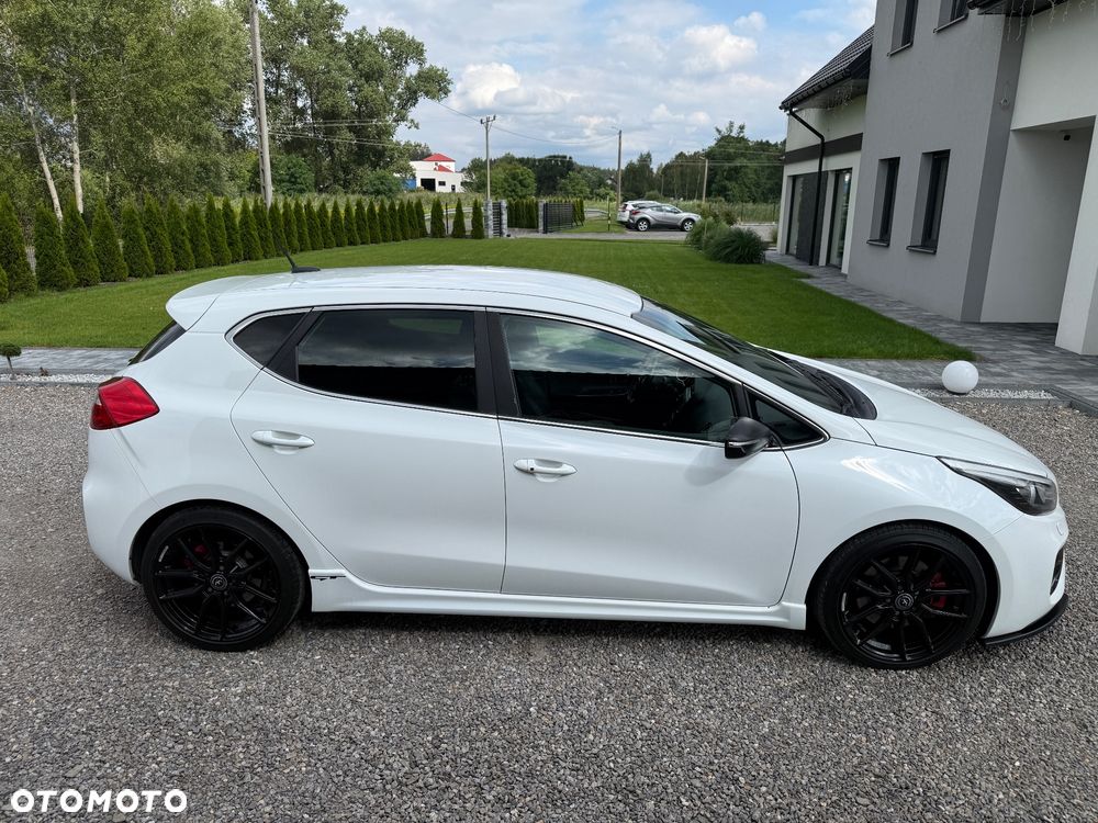 Kia Ceed 1.6 T-GDI GT-Track - 13