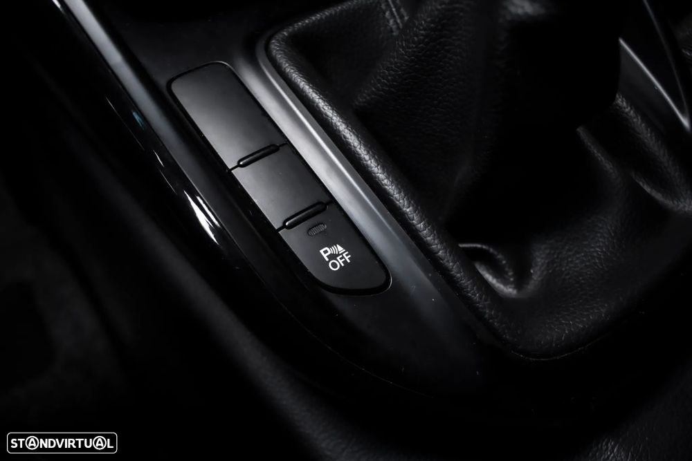 Kia Carens 1.7 CRDi ISG EX - 21