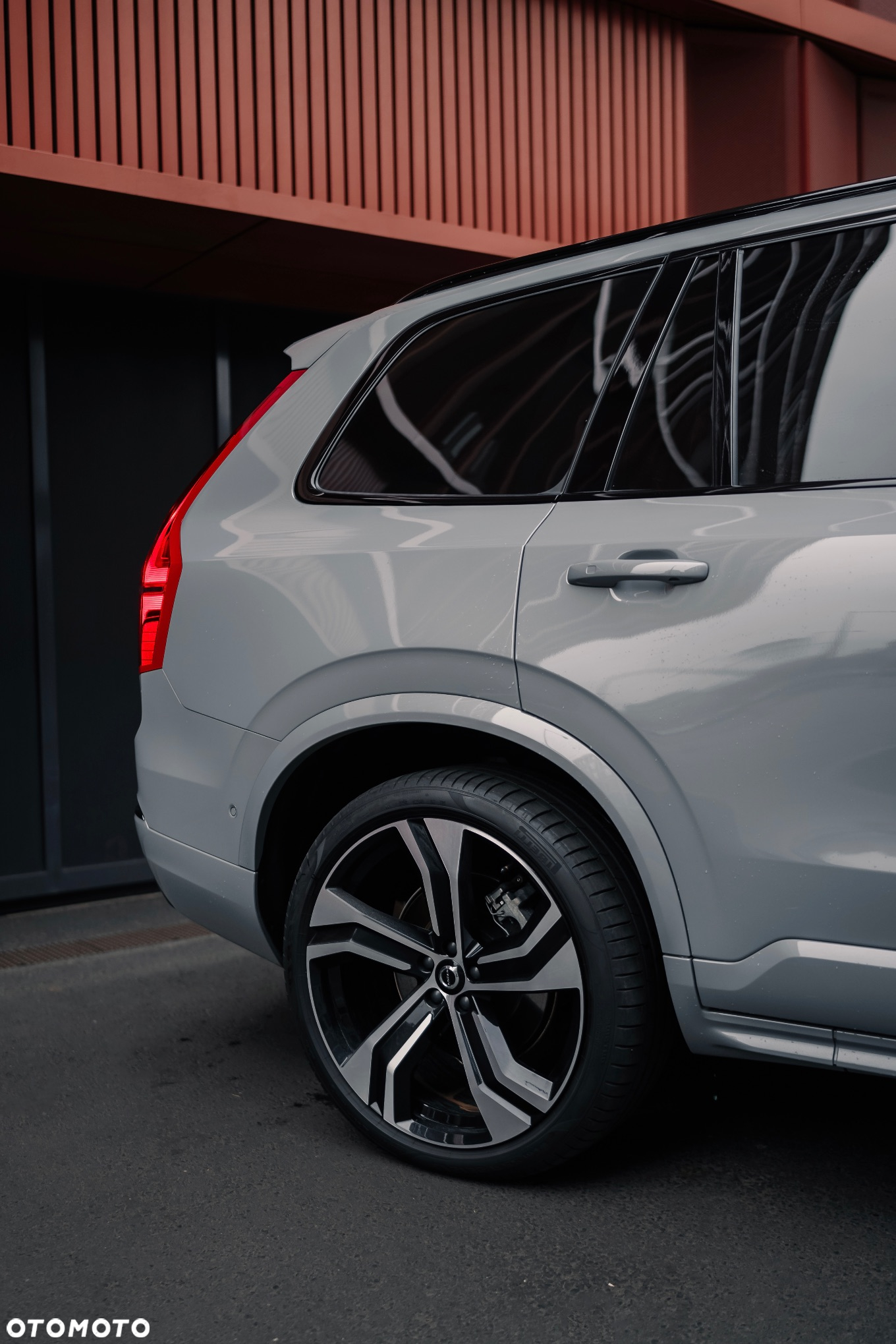 Volvo XC 90 T8 AWD Plug-In Hybrid Ultimate Dark 7os - 7