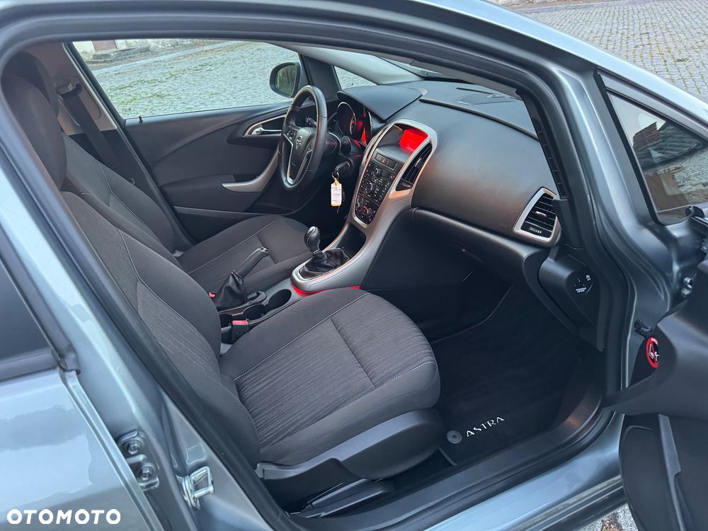 Opel Astra 1.6 Color Edition - 26