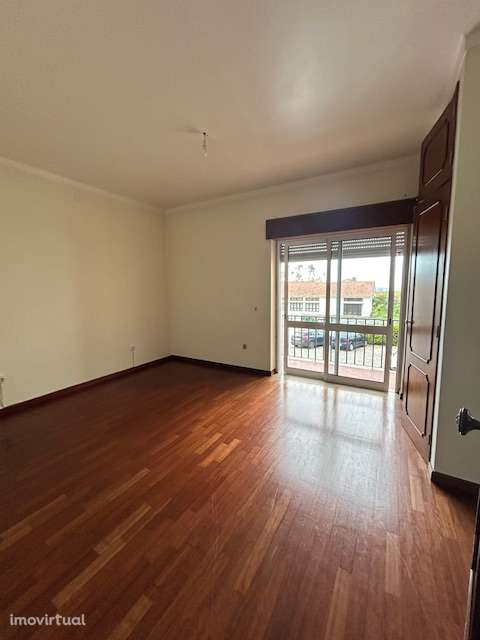 T1 Junto centro Leiria c/ garagem - Grande imagem: 4/9