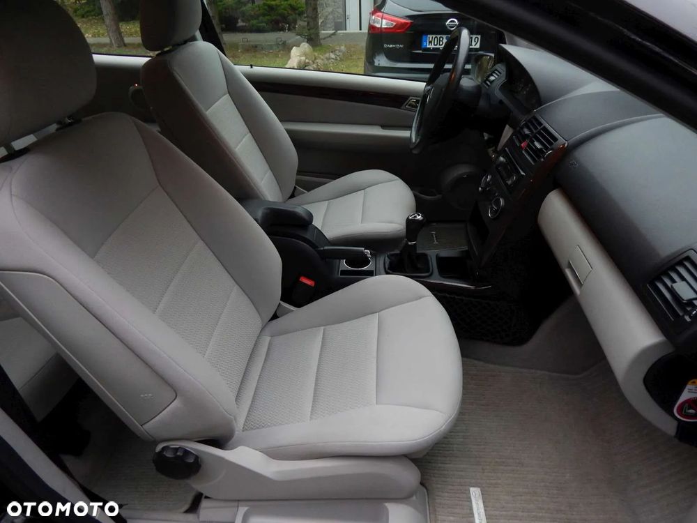 Mercedes-Benz Klasa A 150 Elegance First - 10