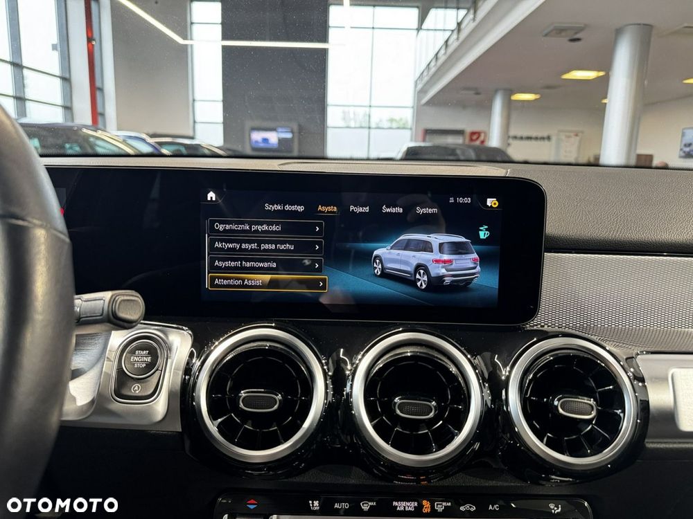 Mercedes-Benz GLB - 24