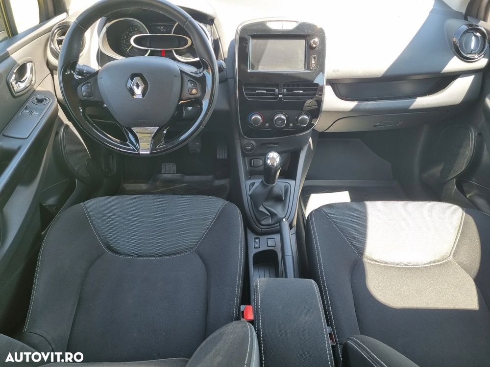 Renault Clio - 15