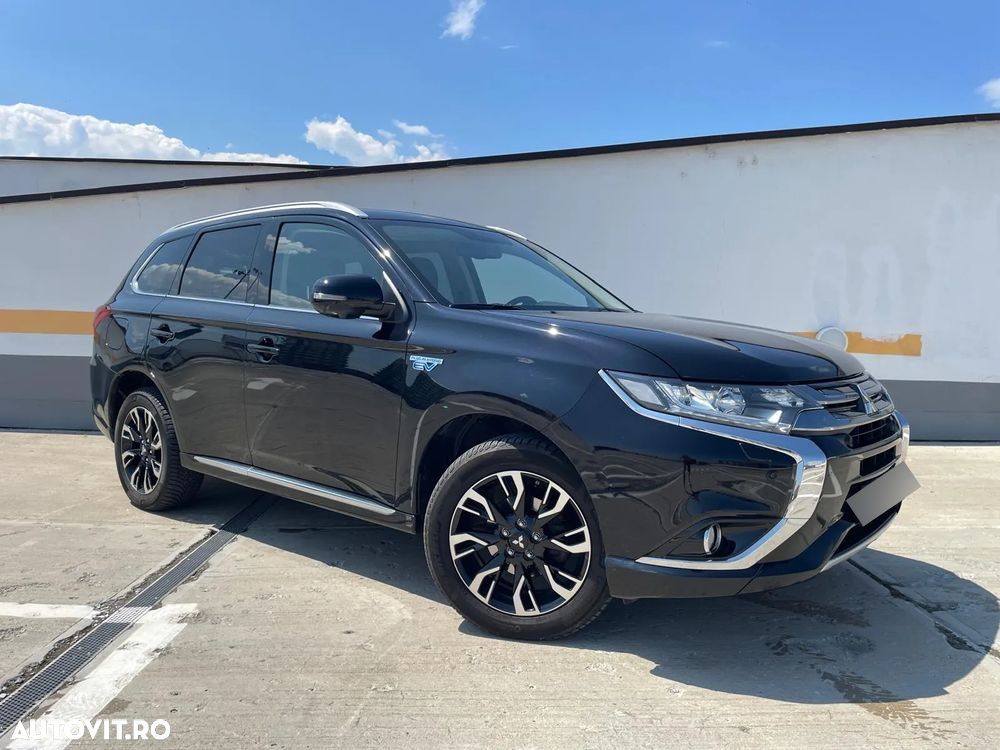 Mitsubishi Outlander 2.0 4WD Plug-In Hybrid Top - 2