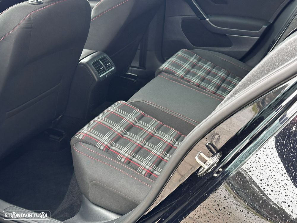 VW Golf GTI BlueMotion - 37