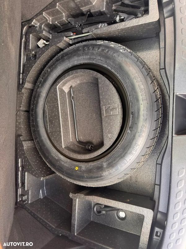 Toyota C-HR 1.8 HSD 122 CP 4x2 CVT Core - 23