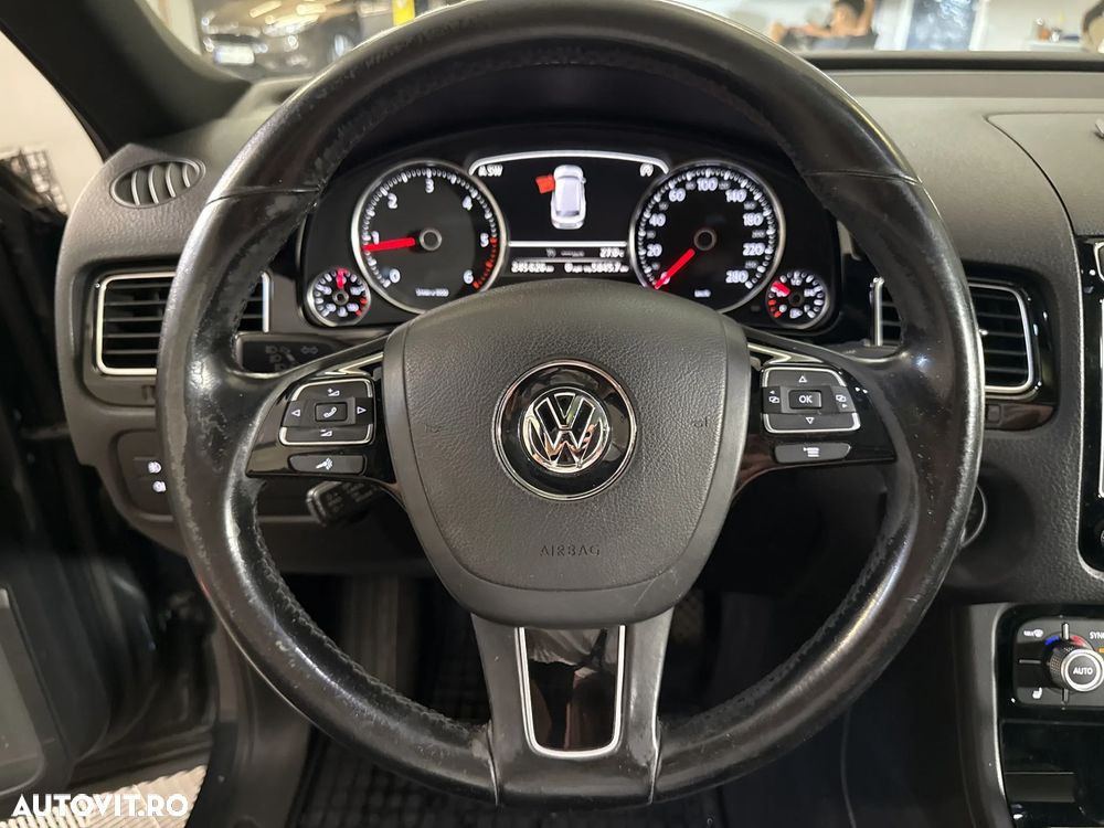 Volkswagen Touareg - 17