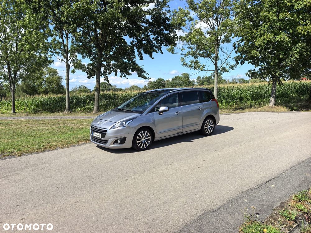 Peugeot 5008 2.0 HDi Premium + - 7