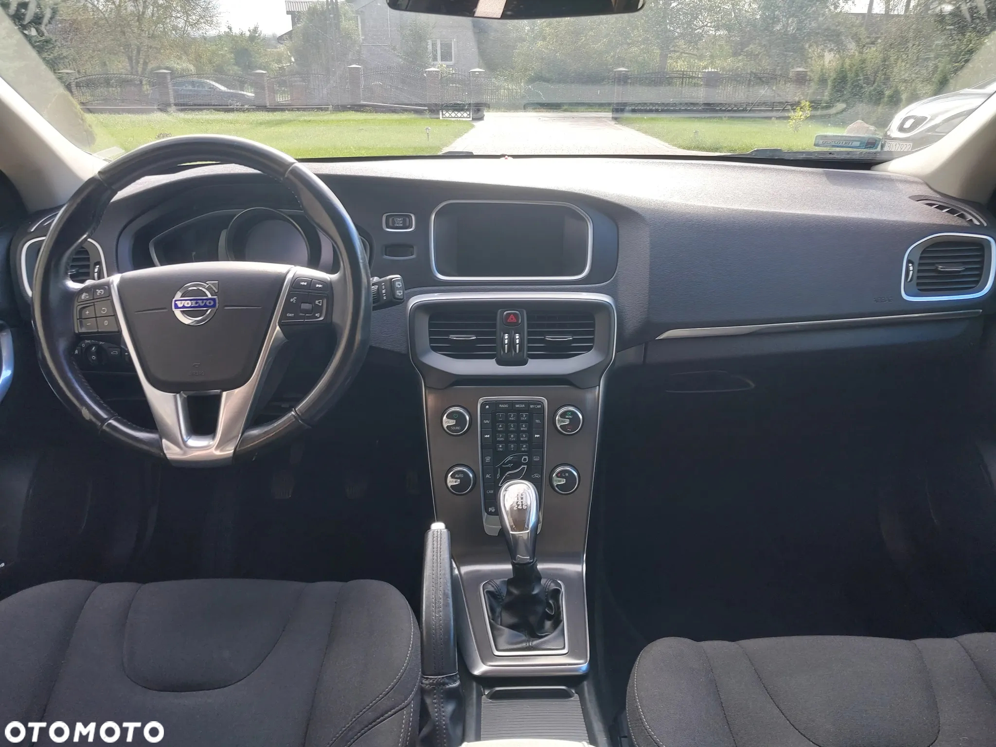 Volvo V40 Cross Country - 9