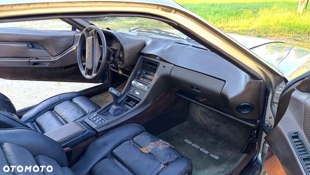 Porsche 928 - 18