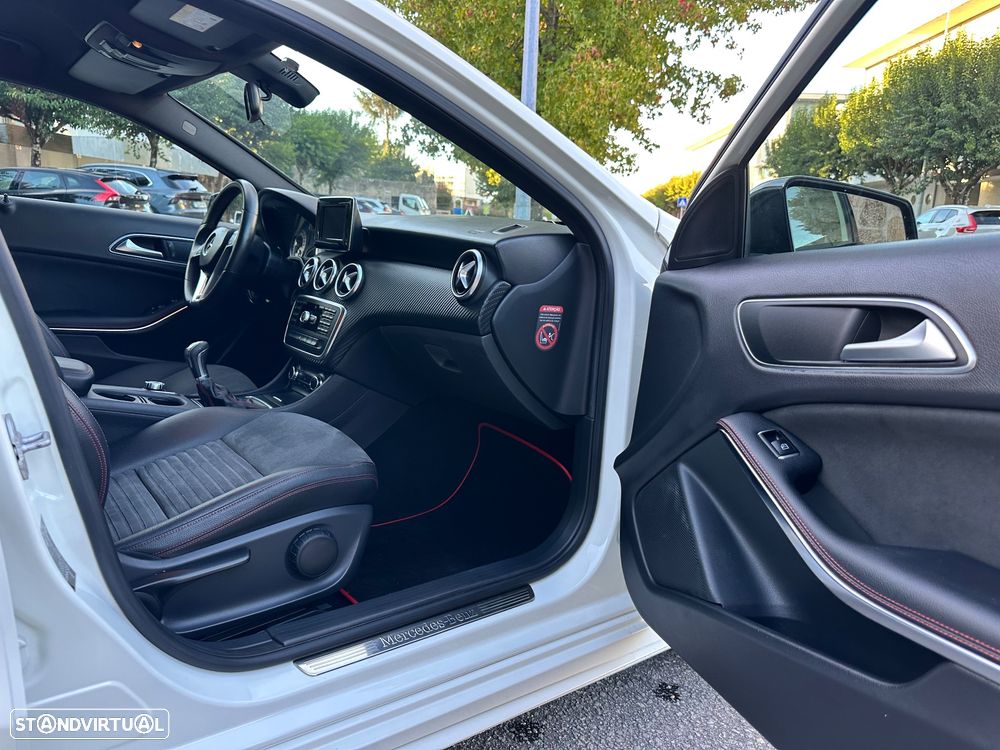 Mercedes-Benz A 180 d AMG Line - 50