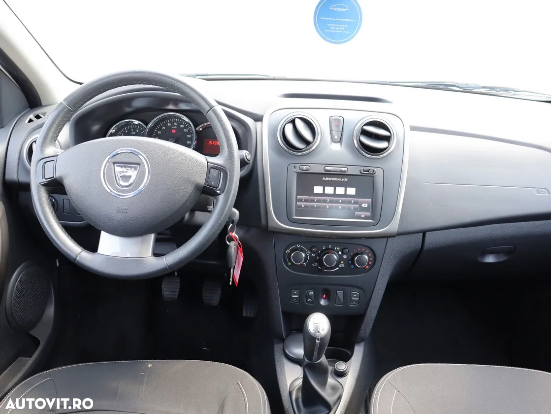 Dacia Sandero 1.5 dCI Laureate - 8