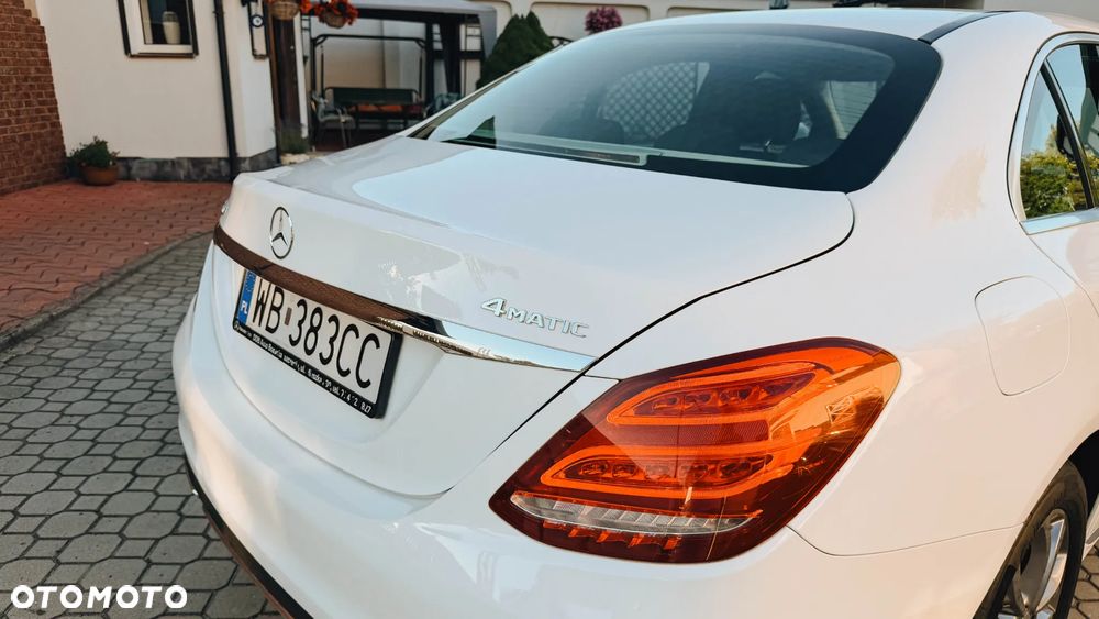 Mercedes-Benz Klasa C 200 4-Matic 7G-TRONIC - 10