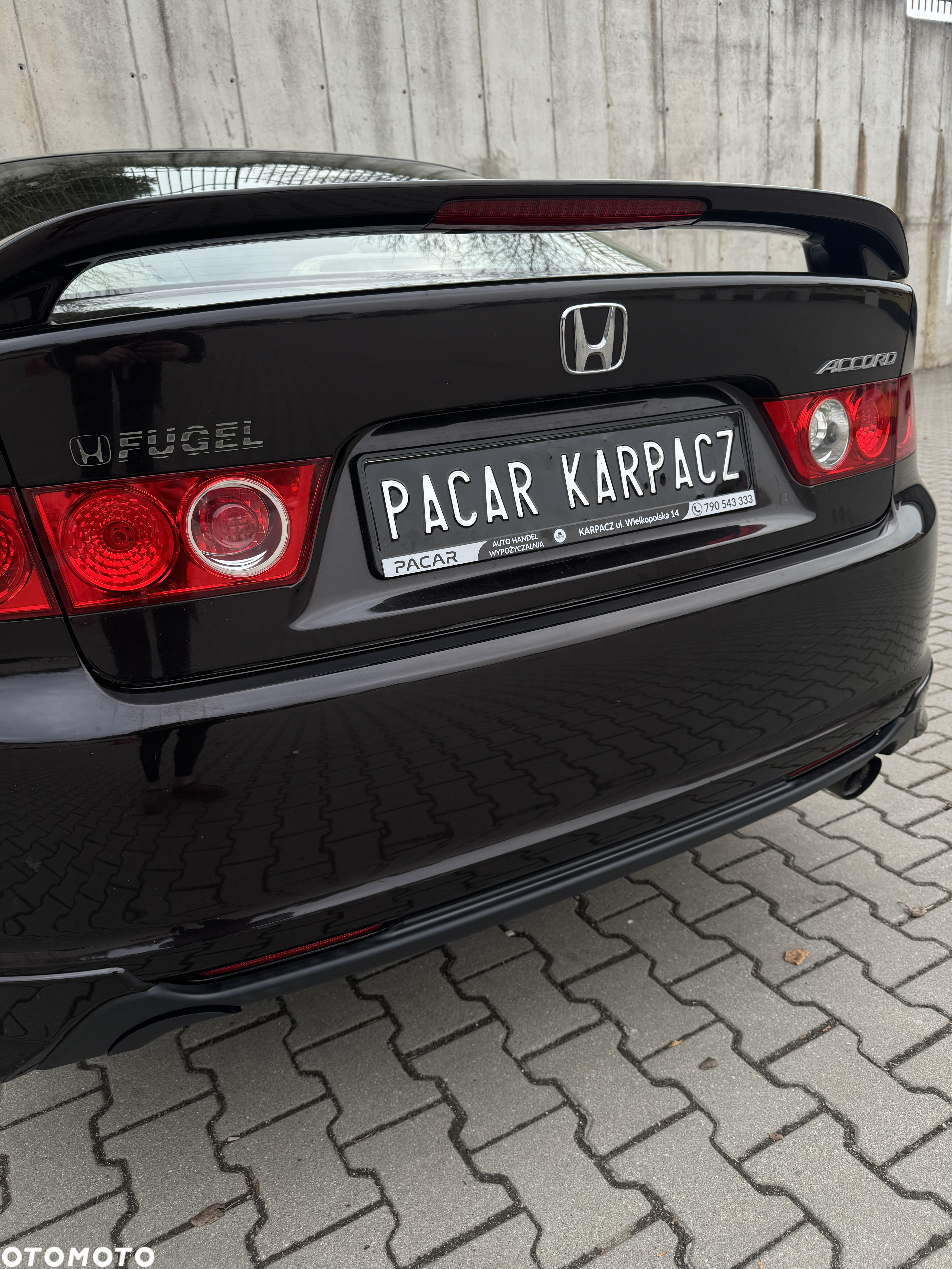 Honda Accord 2.0 Executive - 17