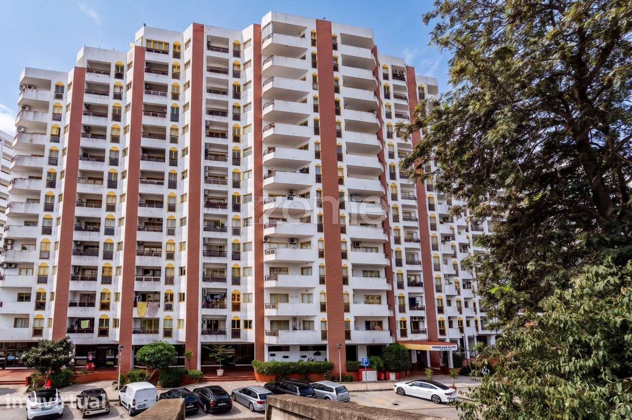 Apartamento T1 no Clube Praia da Rocha - Portimão - Grande imagem: 2/18