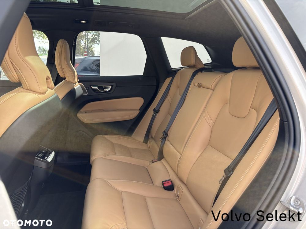 Volvo XC 60 - 24