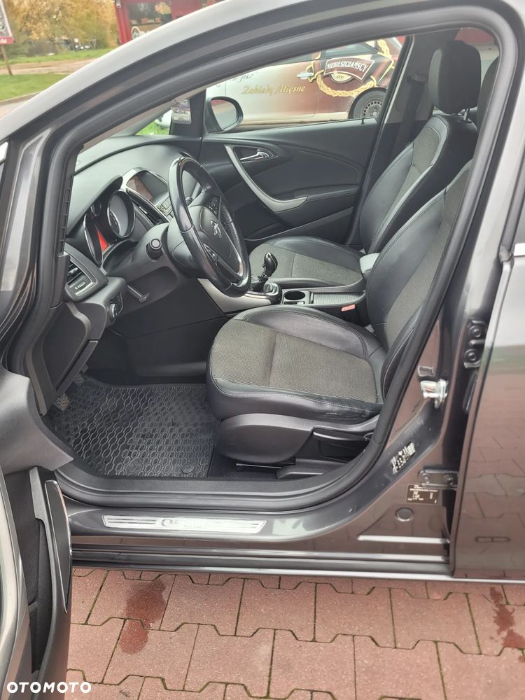 Opel Astra 1.7 CDTI DPF Cosmo - 16