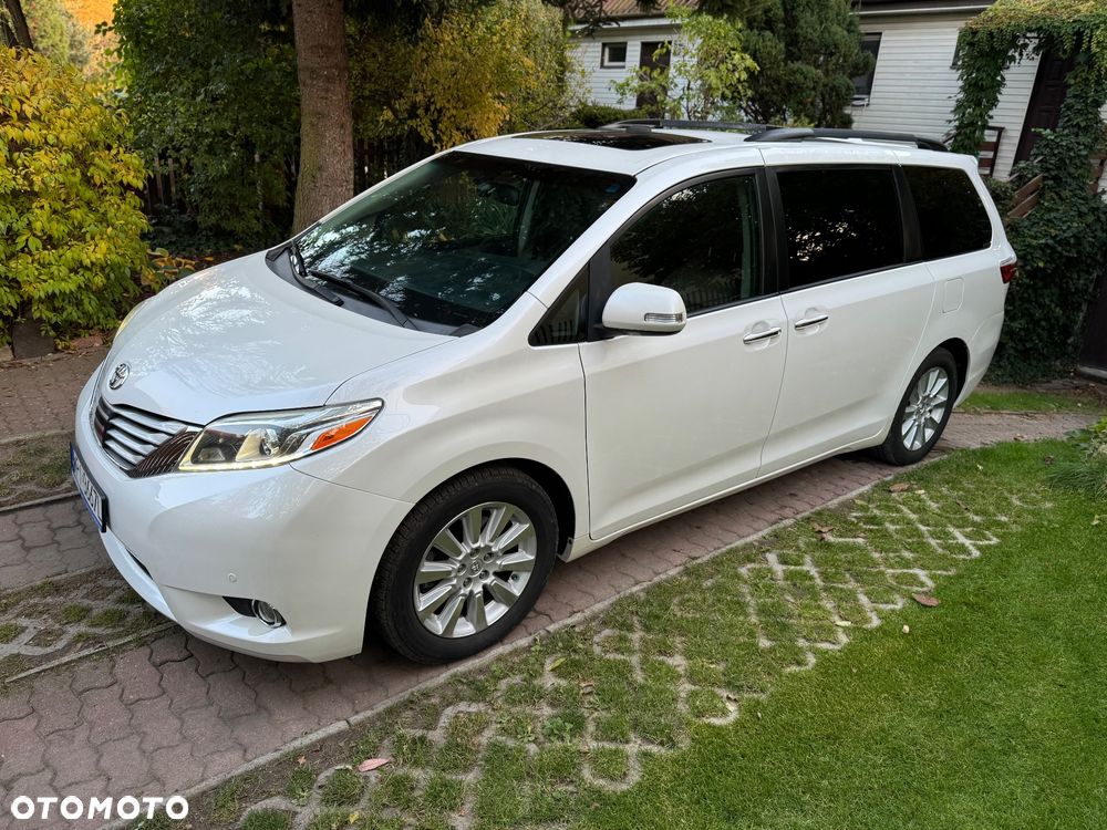 Toyota Sienna - 13