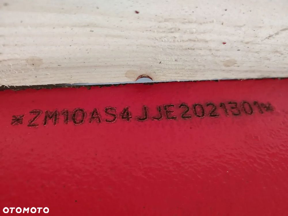 Wspornik przedniej osi 138531 McCormick MC100 - 11