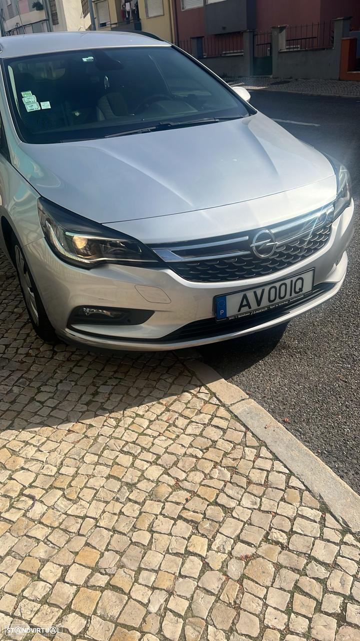 Opel Astra Sports Tourer - 8