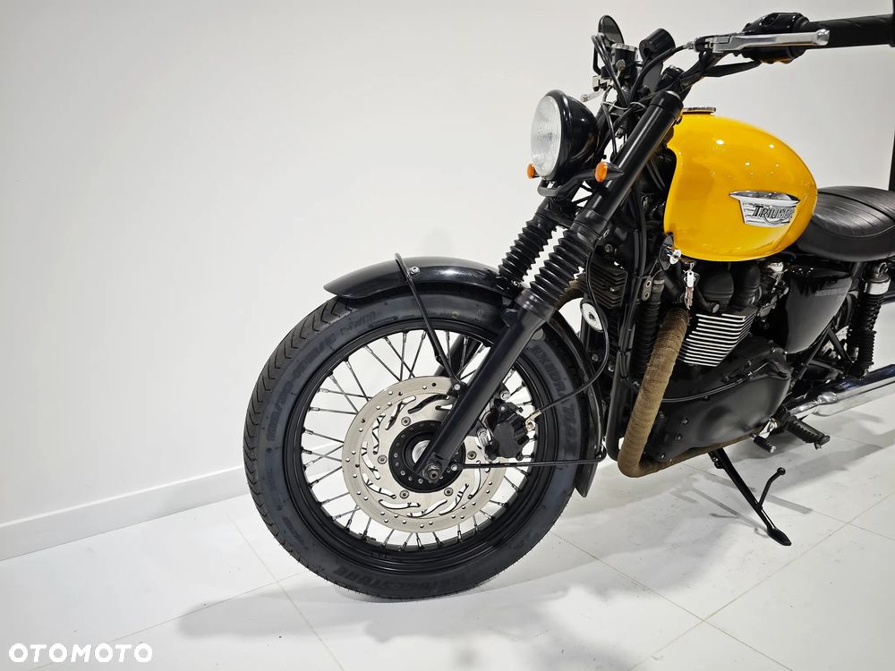 Triumph Bonneville - 11