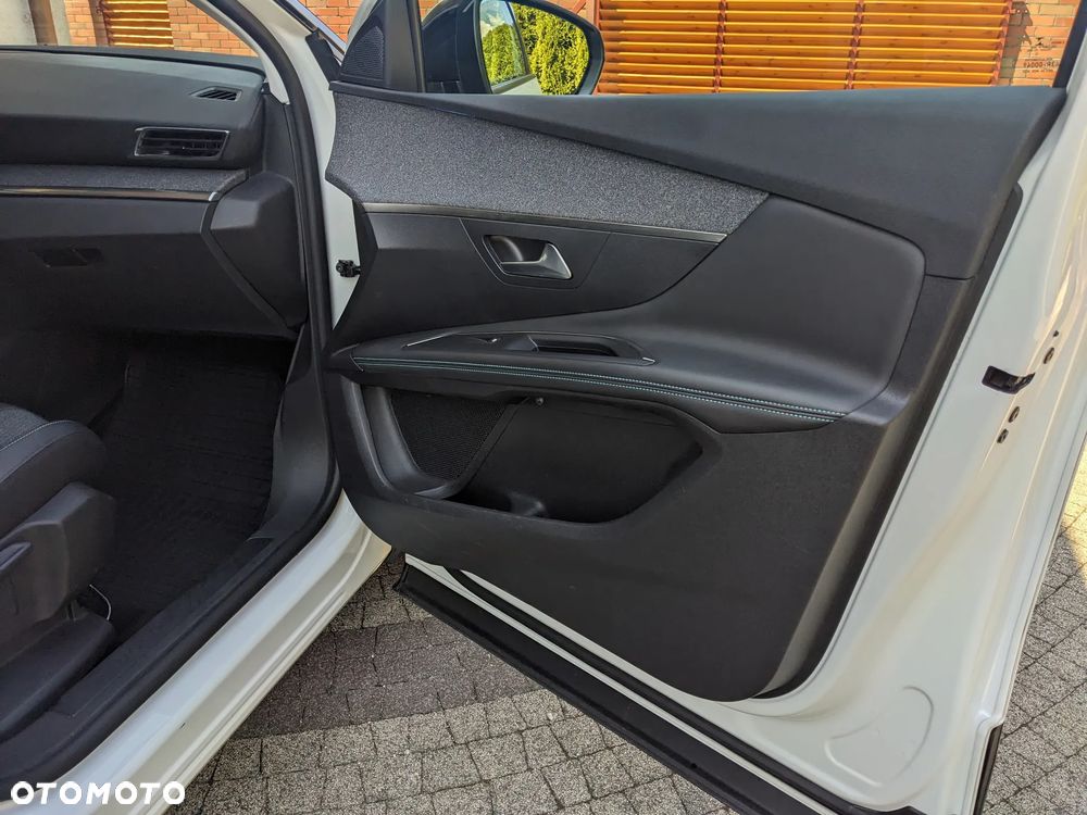 Peugeot 3008 1.2 PureTech Allure Pack S&S EAT8 - 27