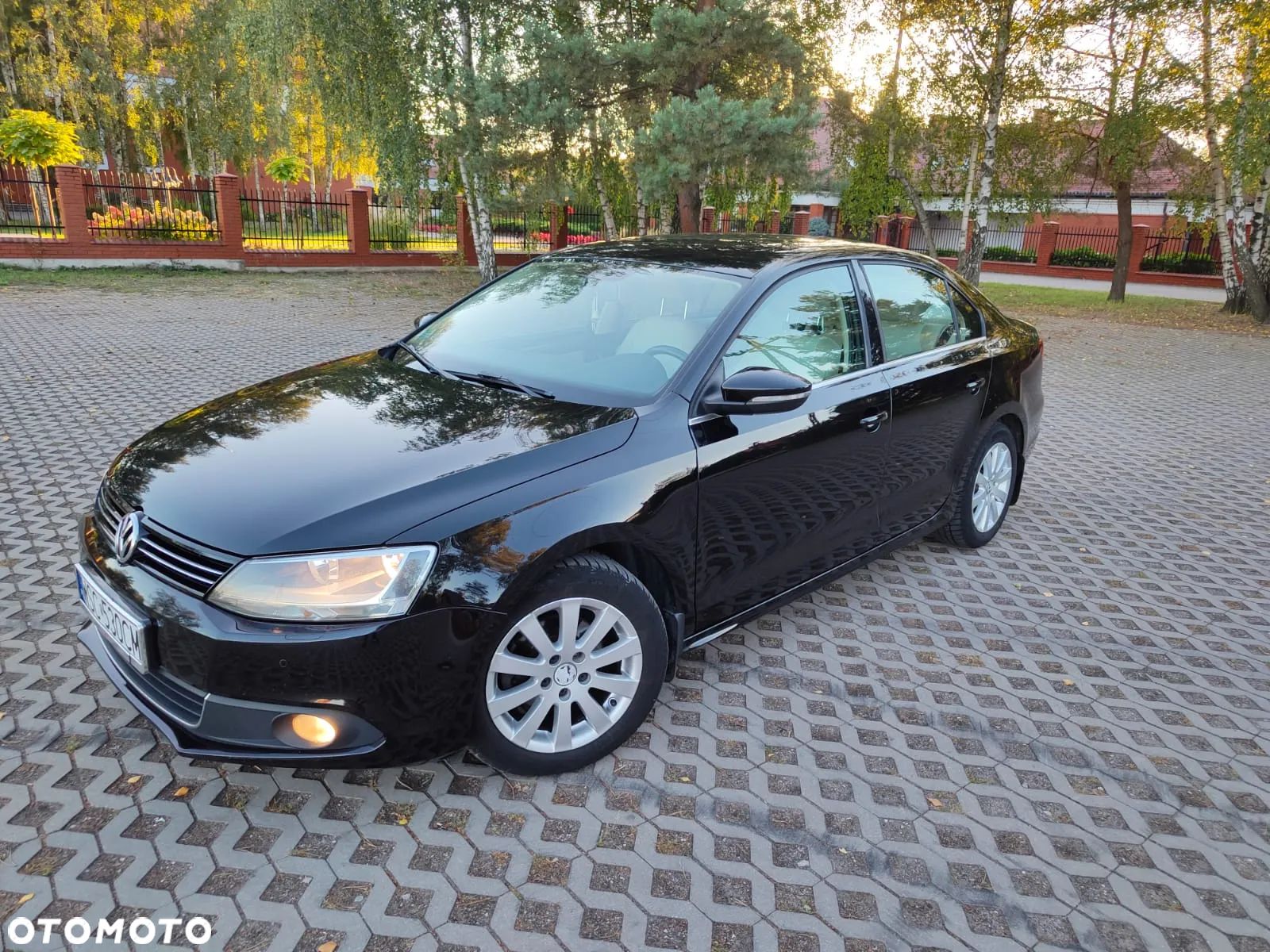 Volkswagen Jetta 1.6 TDI Highline - 1