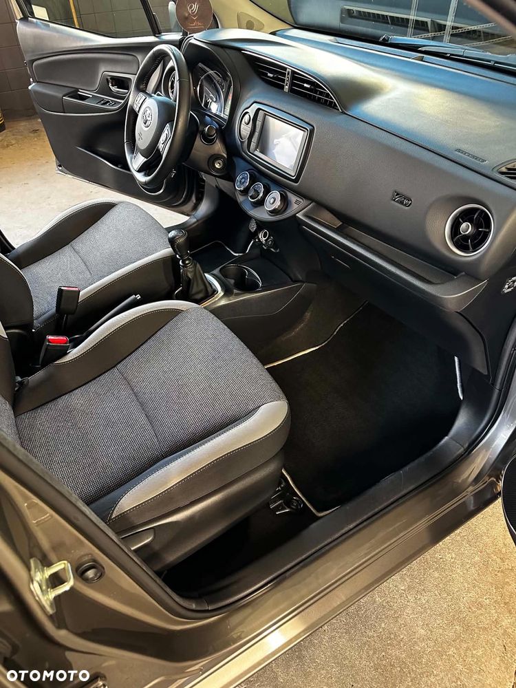 Toyota Yaris - 7