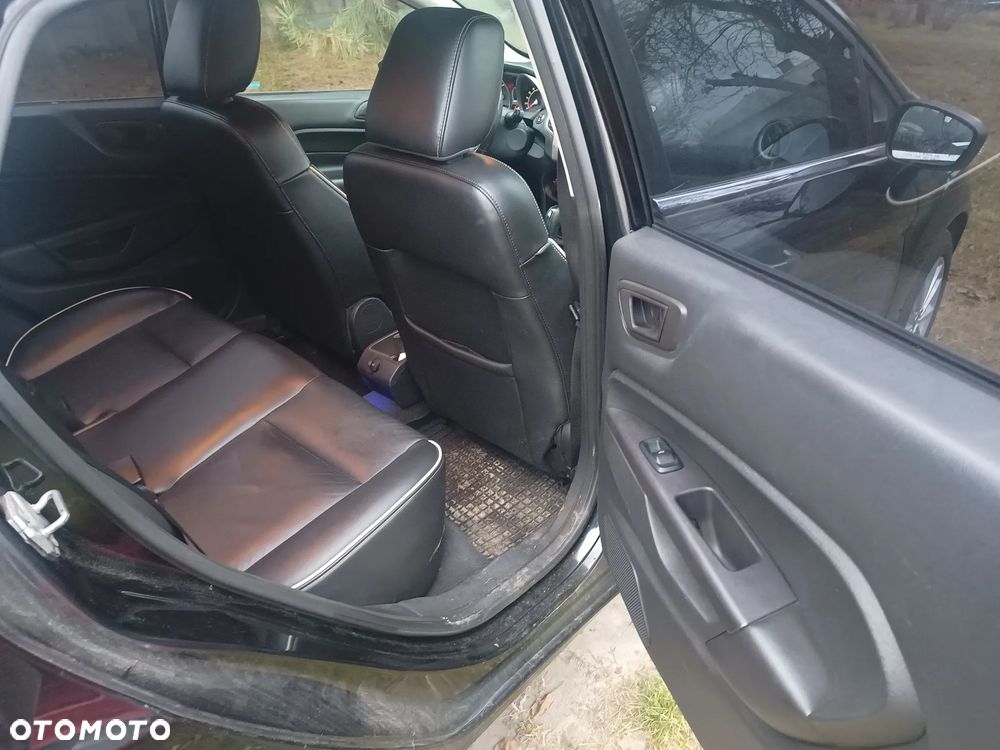 Ford Fiesta - 9