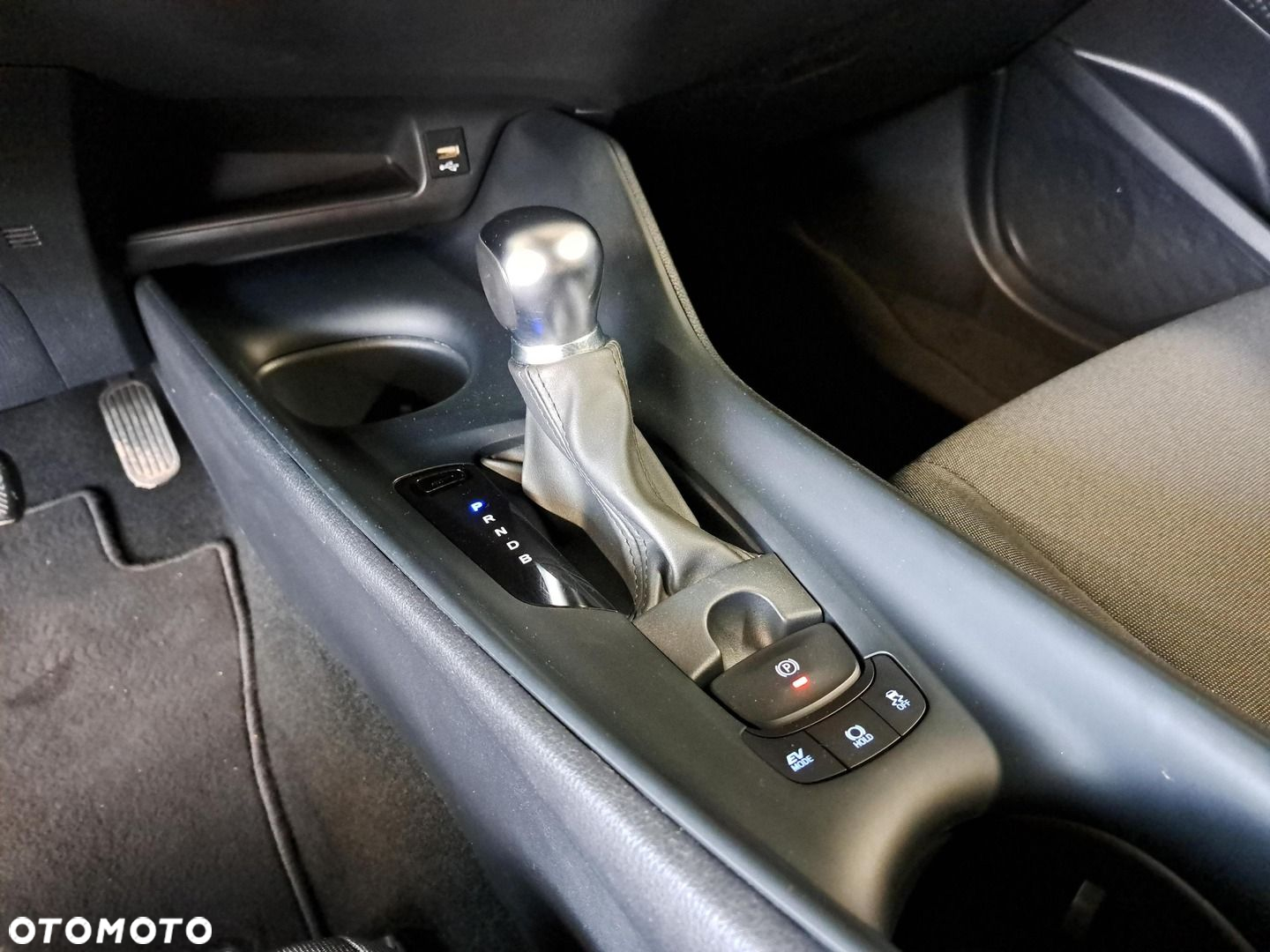 Toyota C-HR 1.8 Hybrid GPF Comfort - 26