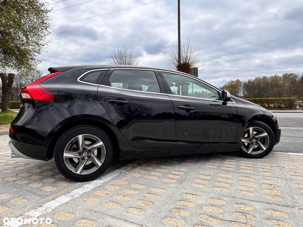 Volvo V40 D2 Drive-E R-Design Momentum - 11