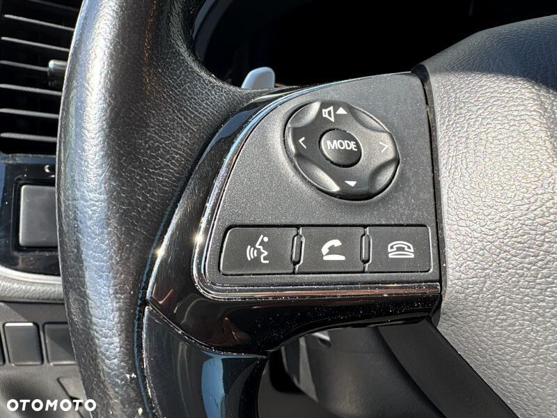 Mitsubishi Outlander 2.0 Instyle + 4WD CVT - 27