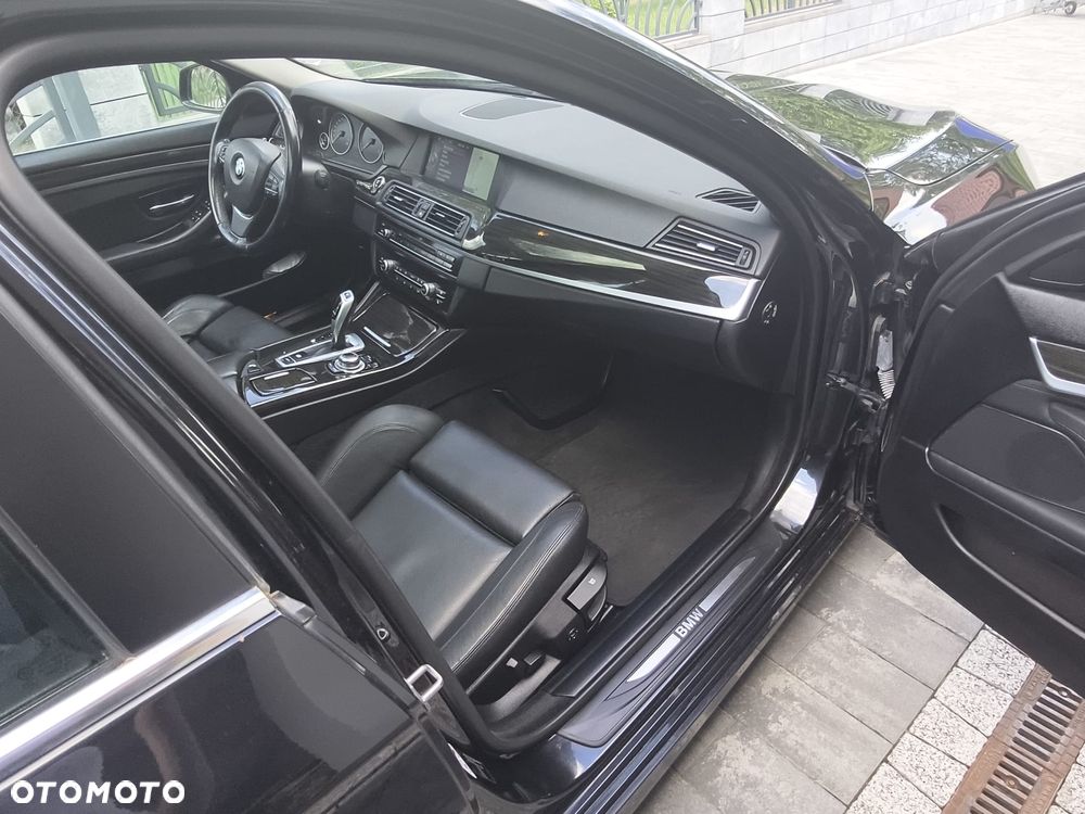 BMW Seria 5 520d Luxury Line - 26