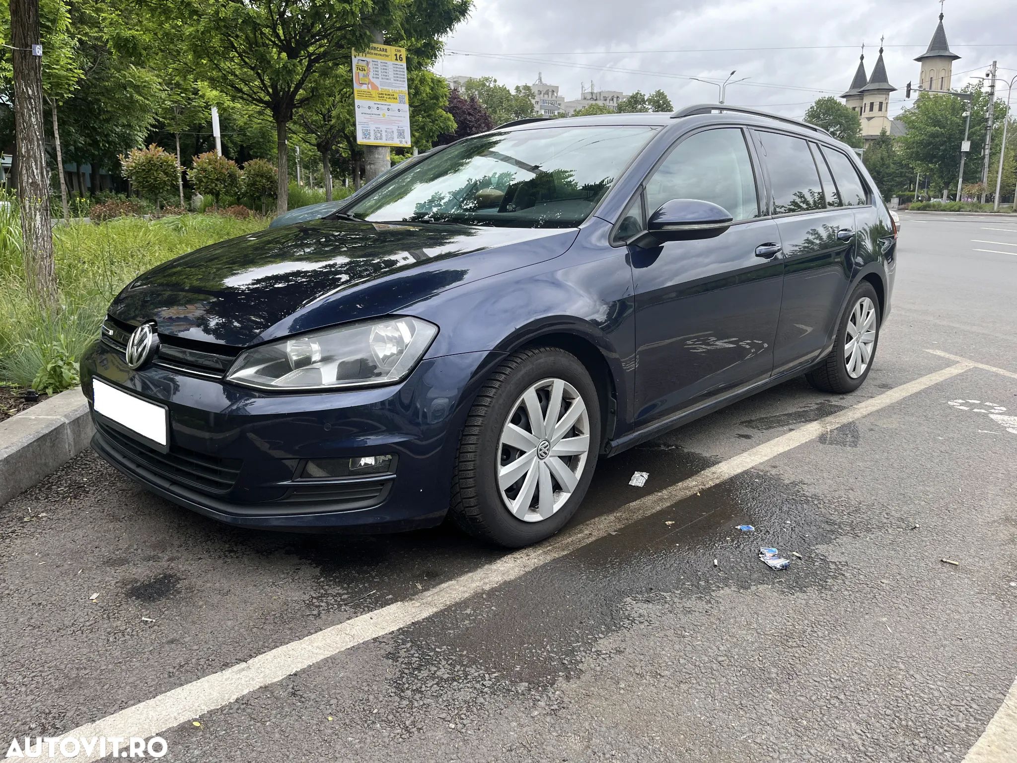 Volkswagen Golf 1.6 TDI BMT Comfortline - 1