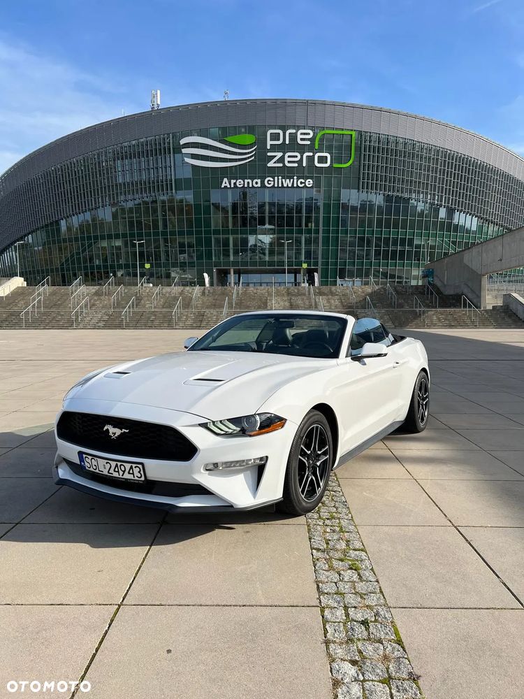 Ford Mustang - 1