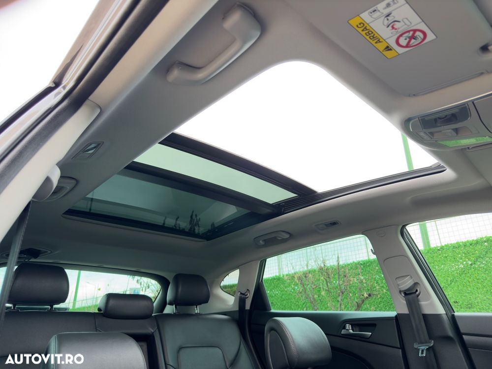 Hyundai Tucson 2.0 CRDI 4WD Automatik Premium - 11