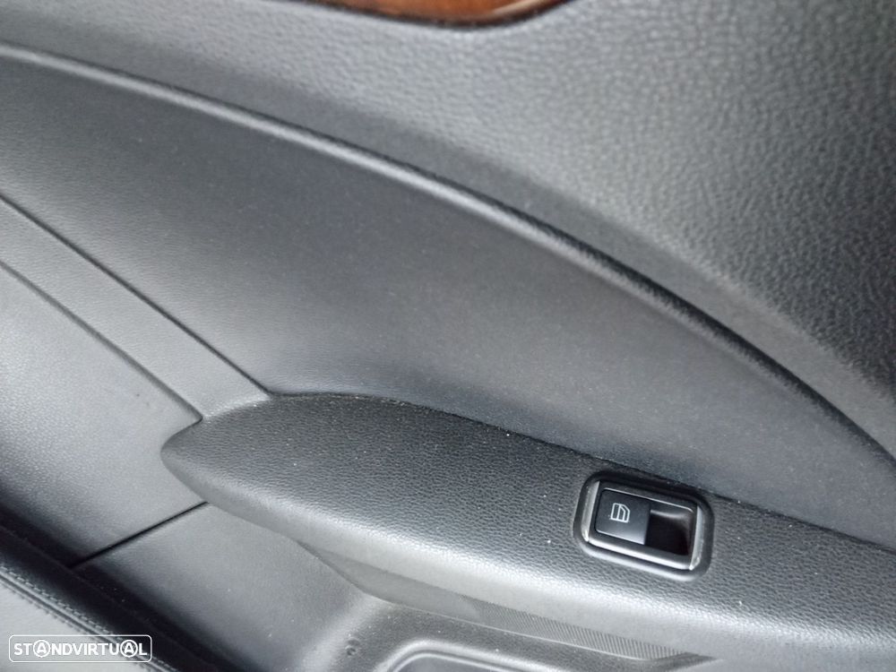 Mercedes-Benz E 220 CDI BlueEfficiency - 27