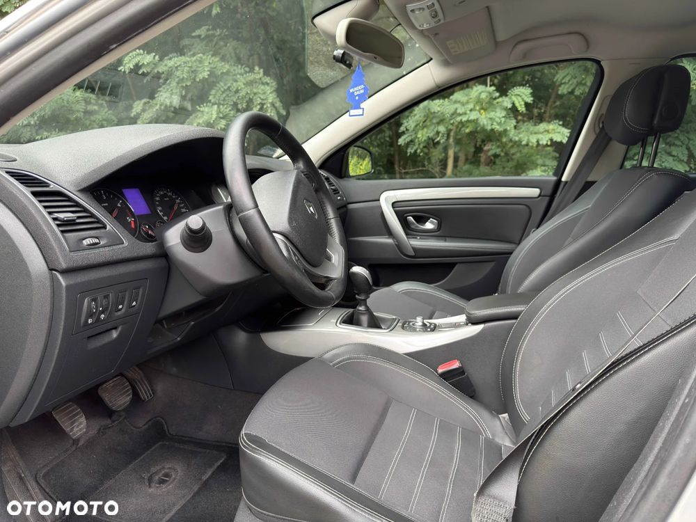 Renault Laguna - 8