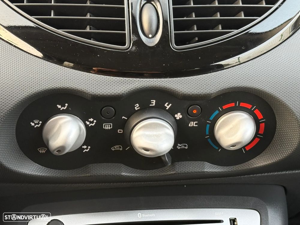 Renault Twingo 1.2 LEV 16V 75 Dynamique - 13