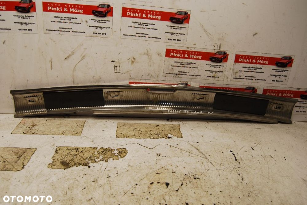 LISTWA OSŁONA PROGU BAGAŻNIKA TYŁ TYLNA CHROM VW PASSAT B5 KOMBI - 2
