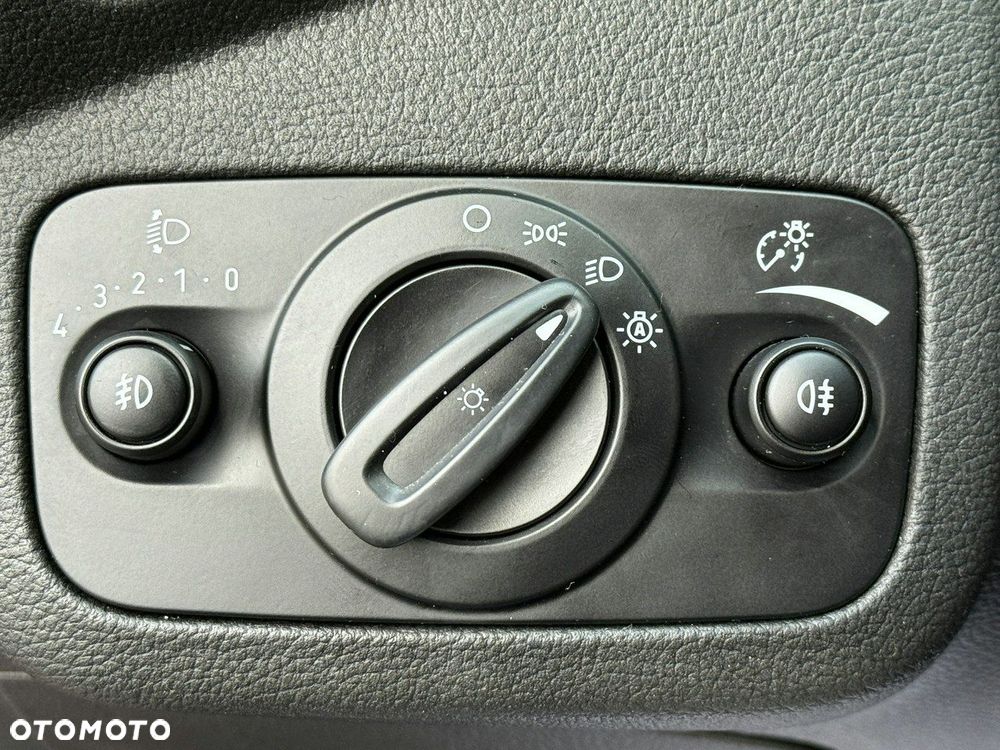 Ford Kuga 2.0 TDCi FWD Titanium - 13