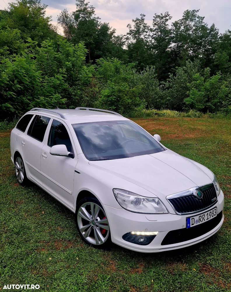 Skoda Octavia 2.0 TDI CR DPF RS - 21