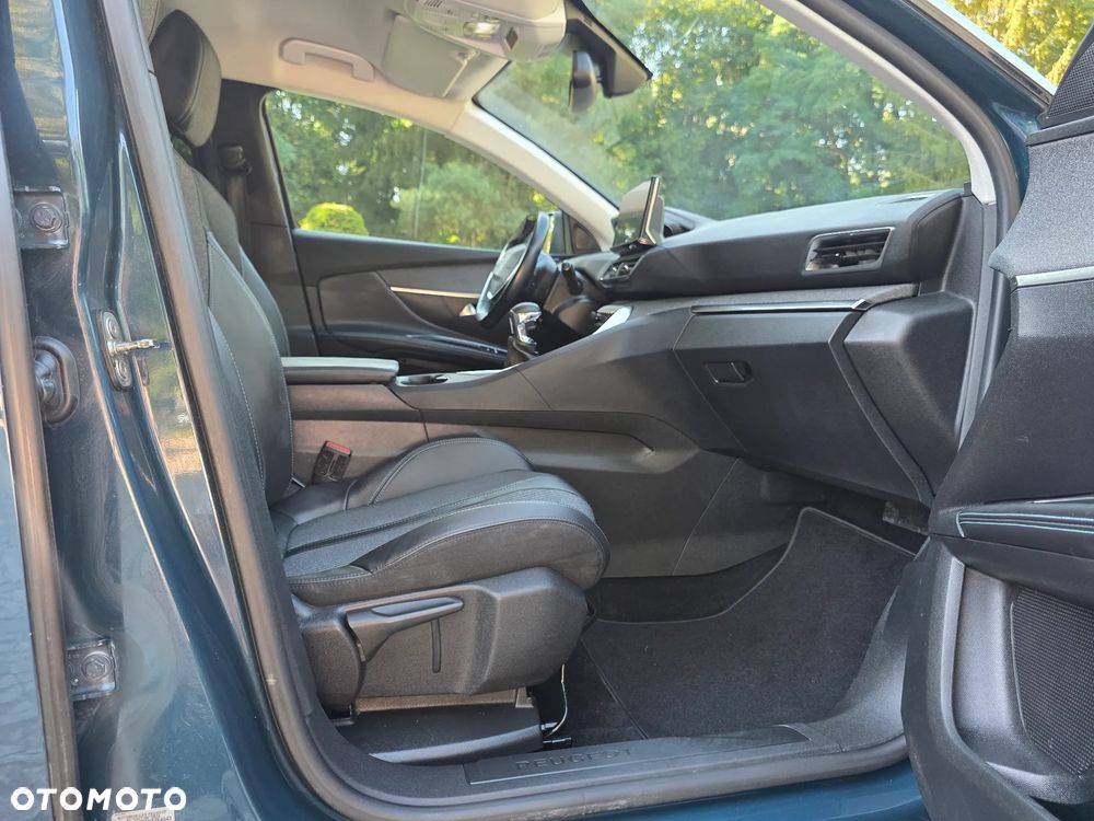 Peugeot 5008 1.5 BlueHDi Allure S&S - 22