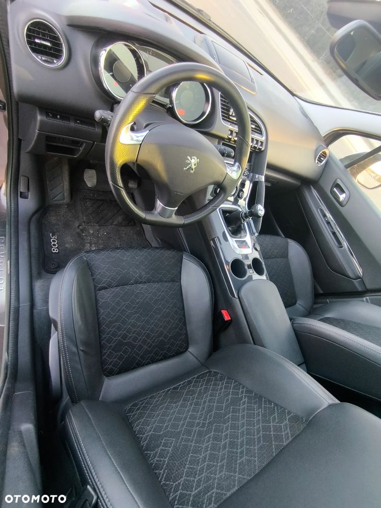 Peugeot 3008 HDi FAP 150 Premium - 14