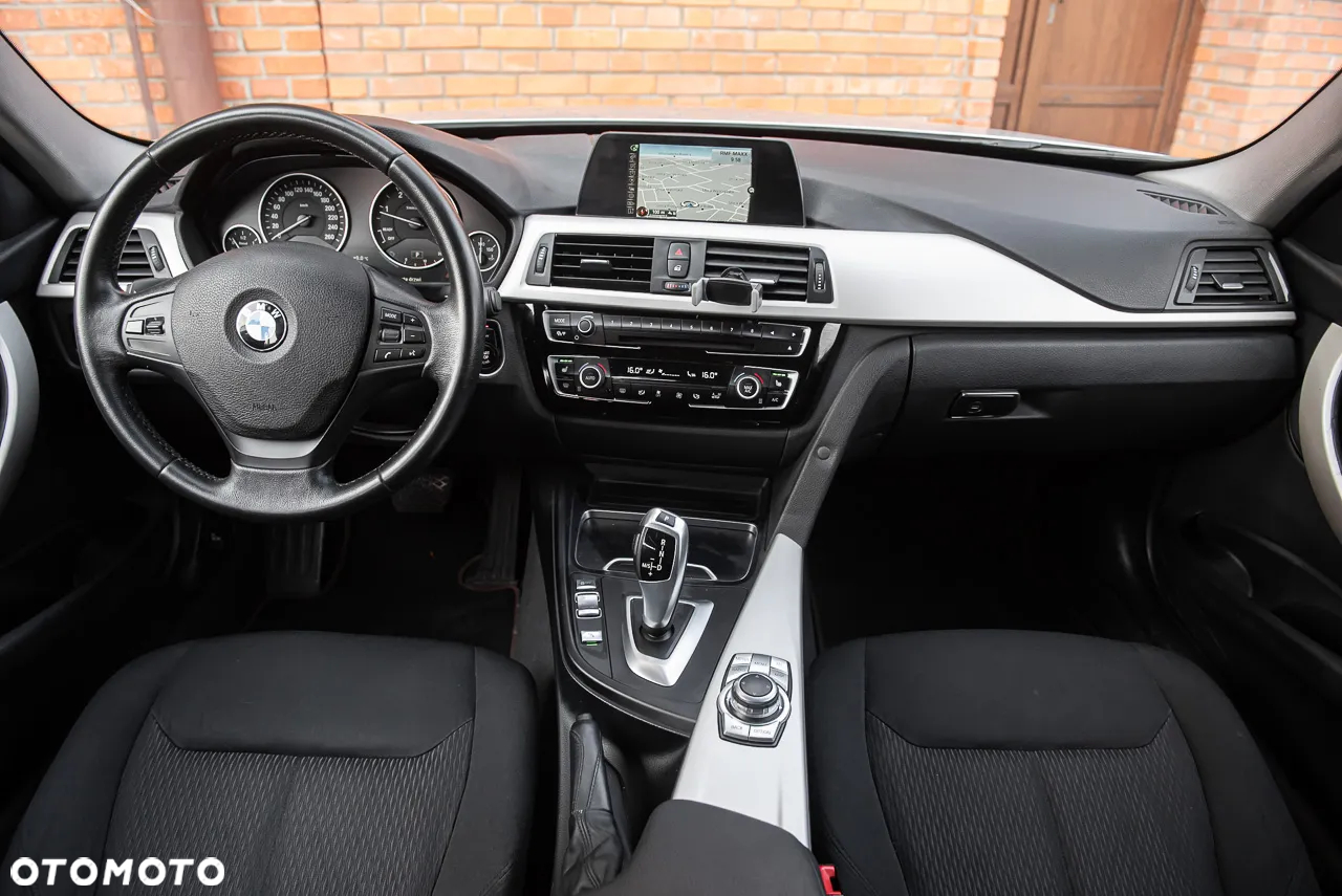 BMW Seria 3 318d - 23