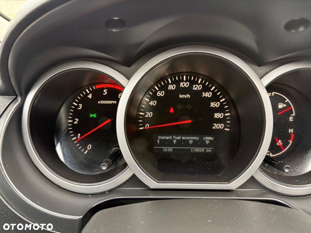 Suzuki Grand Vitara 1.9 DDiS De Luxe - 24