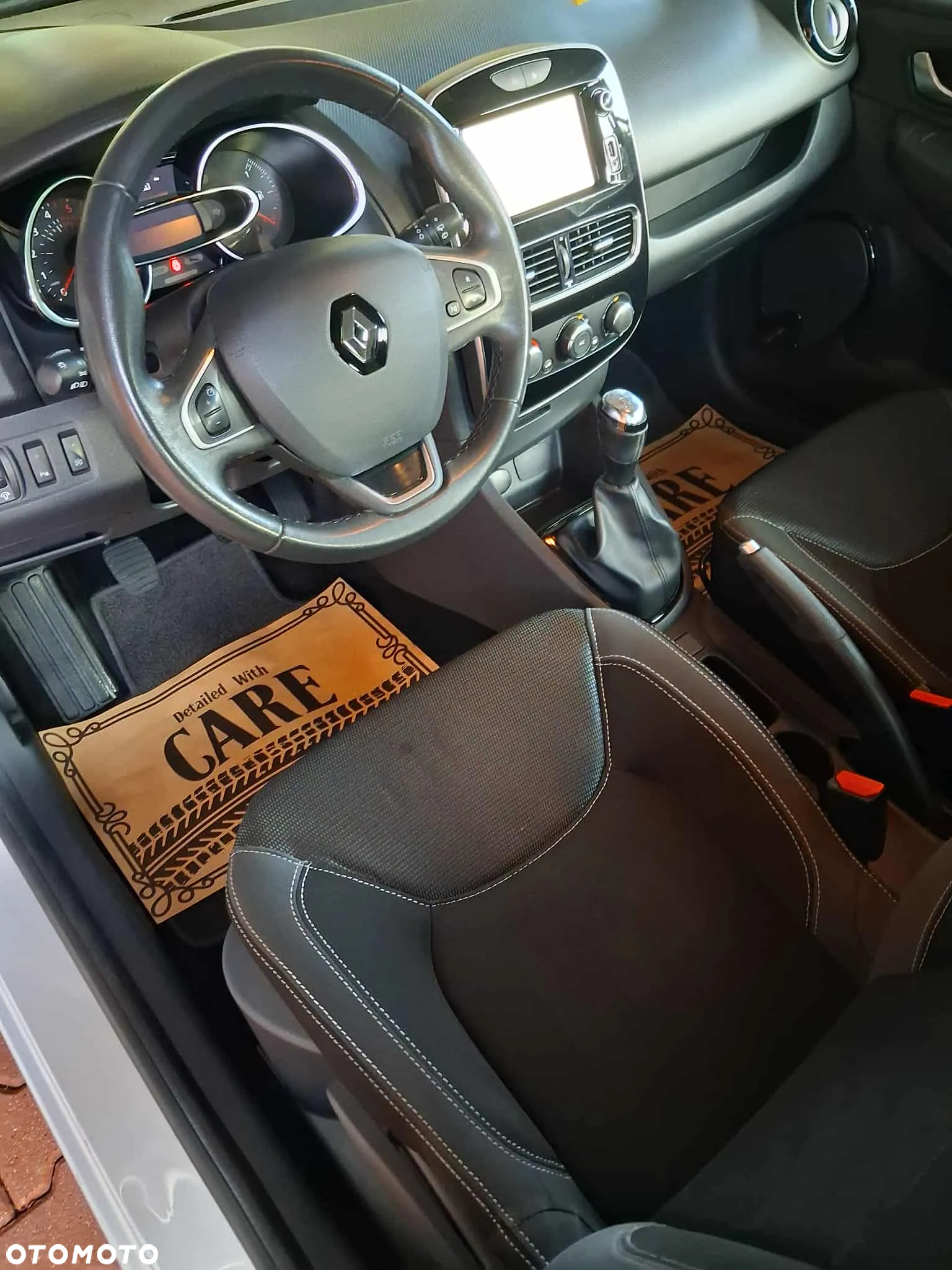 Renault Clio - 6